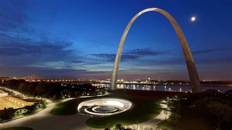 St Louis Arch Construction Time Lapse | semashow.com