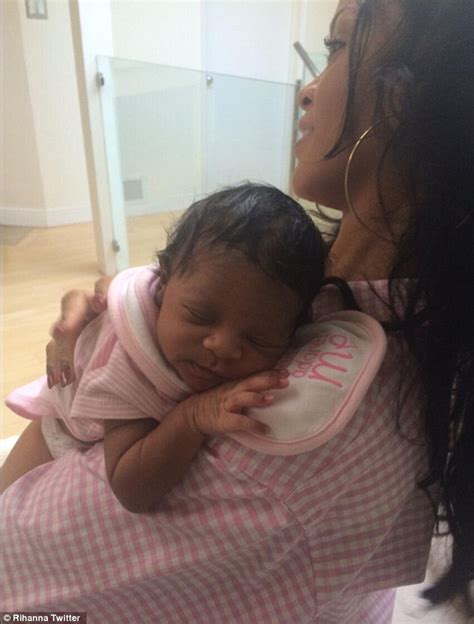 CUTE MOMENTS: Rihanna shows maternal side when posting new pictures ...