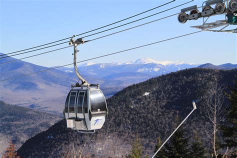 loon-gondola (1) | TheLuxuryVacationGuide