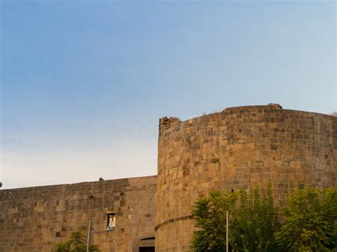 Old Historical Diyarbakir `ulu Mosque ` Minaret In Turkey And Blue Sky Stock Photo - Image of ...