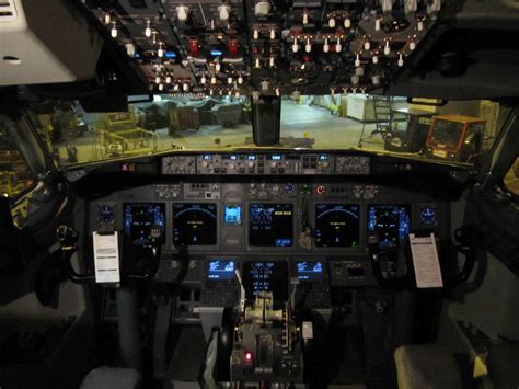 Boeing 737 Cockpit Wallpaper (62+ images)