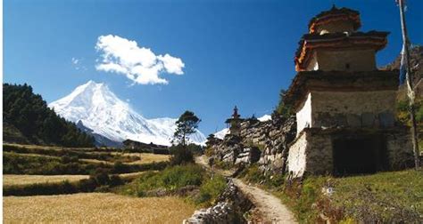 Manaslu Circuit & Base Camp Trek by World Expeditions - TourRadar