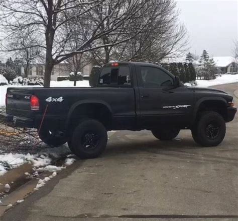 Offroad beast 2000 Dodge Dakota Sport lifted for sale