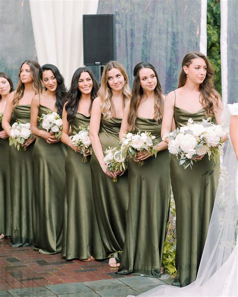 Emerald Green Bridesmaid Dresses: 12 Outfits + Faqs