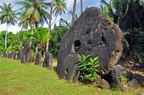 Yap island stone money - Rai stones - the biggest coins ever » Tripfreakz.com