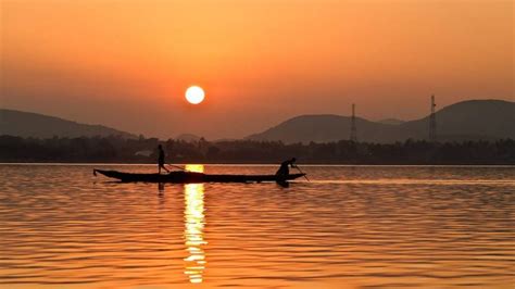 Top Attractions at Chilika Lake: A Tourism Guide