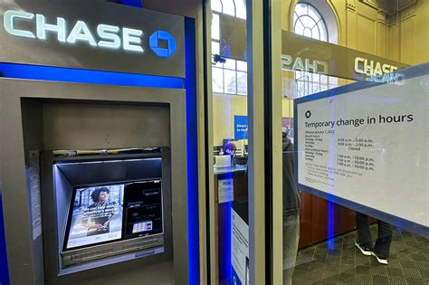 NYC Chase ATMs close early over 'rising crime,' vagrancy