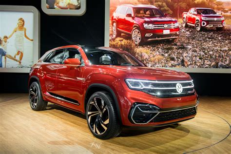 VW Atlas Cross Sport concept ditches 3rd row for sharper look