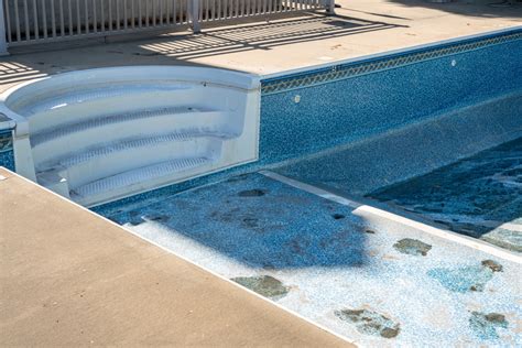 Fiberglass Pool Repair Kits & Vinyl Liner Pool Repair Kits