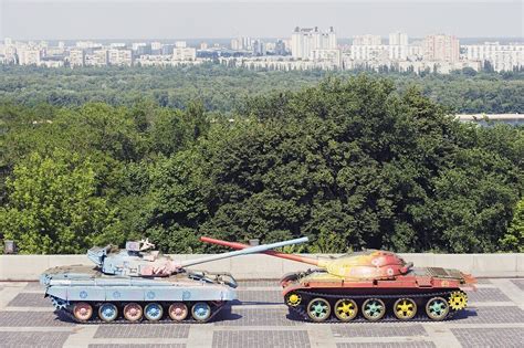 Tanks on display at the Museum of the … – License image – 71044299 lookphotos