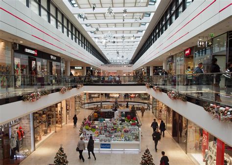 Shopping mall interior | Copyright-free photo (by M. Vorel) | LibreShot ...