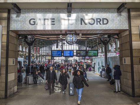 Les casiers à bagages à la Gare du Nord et à la Gare de l'Est à Paris