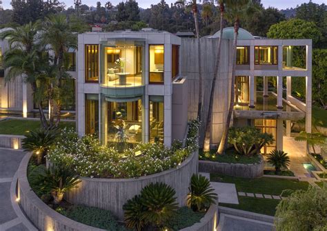 A $75-million mansion in Beverly Hills makes a splash - Los Angeles Times