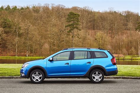 DACIA Logan MCV Stepway Specs & Photos - 2017, 2018, 2019, 2020, 2021, 2022, 2023, 2024 ...