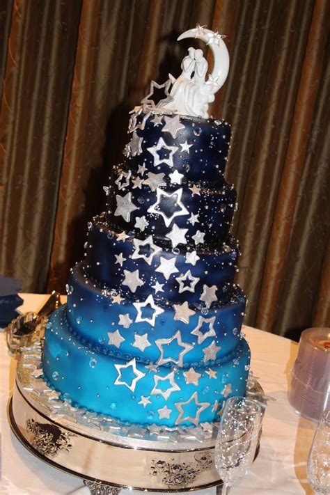 starry night themed cake | Galaxy wedding, Themed cakes, Wedding cakes