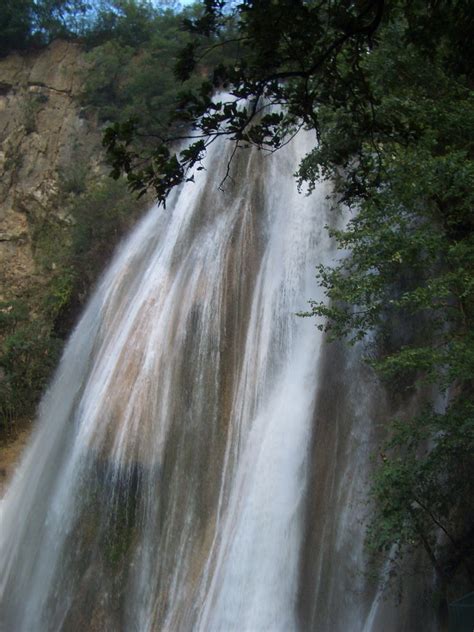 Cola de Caballo | The Cola de Caballo waterfall at Santiago,… | Flickr