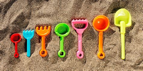 15 Best Sand Toys & Beach Toys for Summer 2022 - Kids Beach Toys