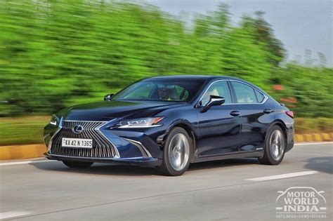 2019 Lexus ES 300h Hybrid Roadtest Review - Pursuit of Perfection ...