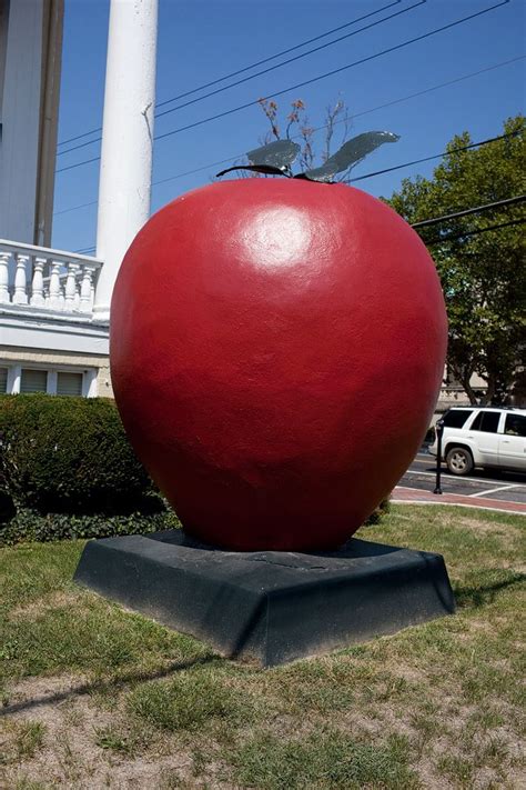 ? The World's Largest Apple in Winchester, Virginia | Virginia is for lovers, Winchester ...