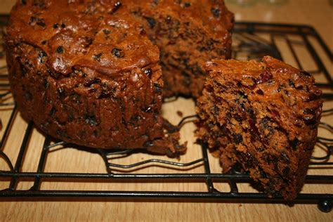 Miss Elizabeth's Baking Blog: Mary Berry's Quick Boiled Fruit Cake