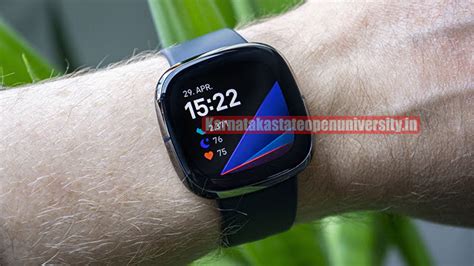 Smartwatches with ECG in India 2024, Galaxy Watch 4, Apple Series Watch ...