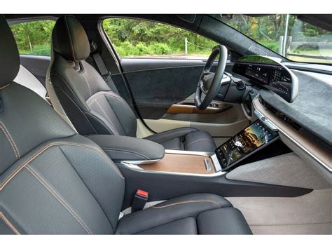 2025 Lucid Air: 122 Interior Photos | U.S. News