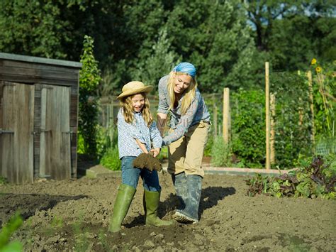 Woman And Girl Digging Garden Picture And HD Photos | Free Download On Lovepik