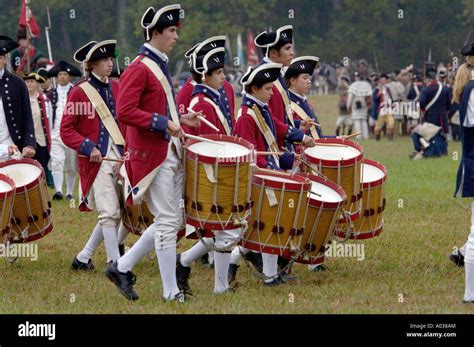 British drummer boys in a reenactment of the surrender at Yorktown Stock Photo: 9865531 - Alamy