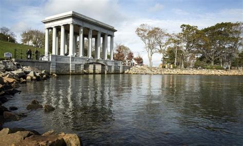 Plymouth Rock Monument - Plymouth, Massachusetts - LocalWiki