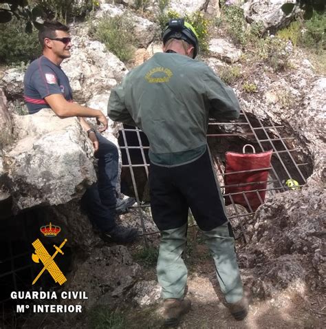 Trapped Caver Saved By Rescue Team in Spain - Newsweek