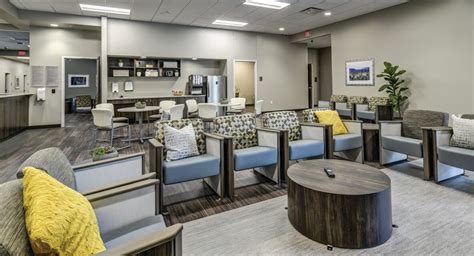 4 Tips for Choosing the Best Hospital Waiting Room Furniture | Direct ...