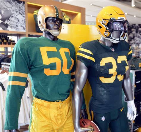 Green Bay Packers introduce 50s Classic Uniform as 'throwback'