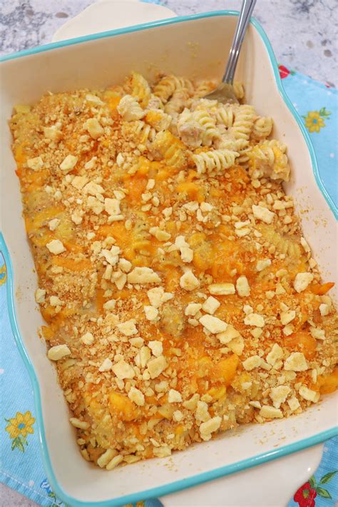 Easy Cheesy Tuna Noodle Casserole - Kindly Unspoken