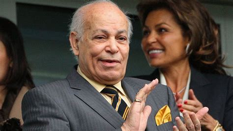 Dr Assem Allam: Former Hull City owner in diabetes centre donation - BBC News