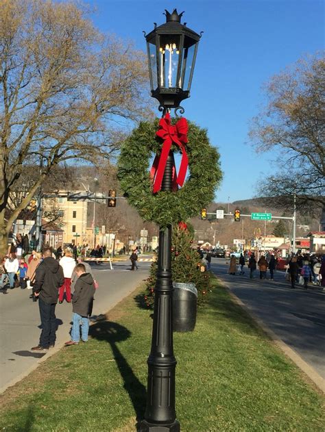 Wellsboro, PA - Dickens of a Christmas