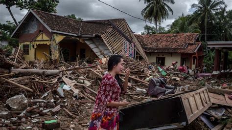 Indonesia tsunami: Before and after images reveal dramatic volcano ...