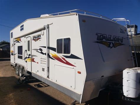 2006 Jayco Talon zx 32ft toy hauler for Sale in Victorville, CA - OfferUp