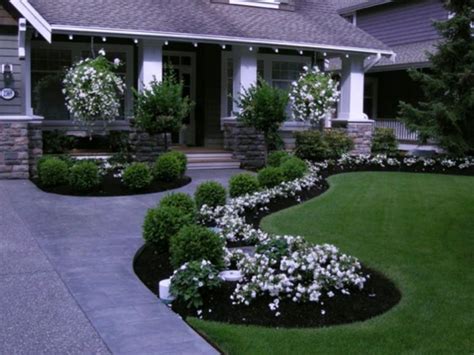 15+ Gorgeous Front Yard Landscaping Ideas | Small front yard ...