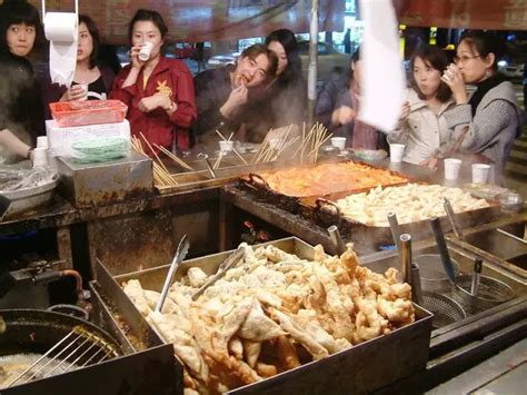 Hongdae Food Guide | Restaurants and Street Foods not to Miss