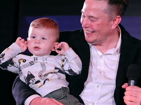 Elon Musk's 2-year-old son ran around Twitter's office and played with toys while his dad talked ...