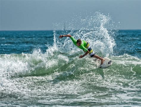 Vanessa Bates Events: Virginia Beach Surfing Competition