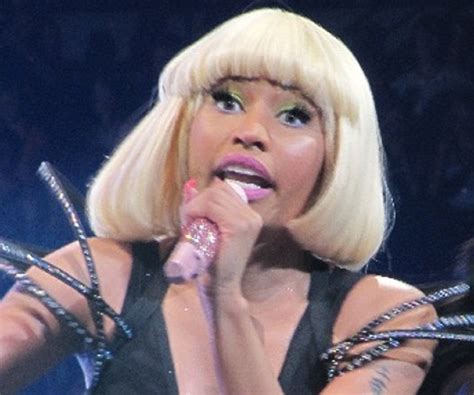 Nicki Minaj Biography - Childhood, Life Achievements & Timeline