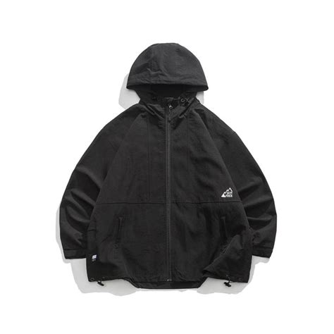 Lightweight Hooded Windbreaker