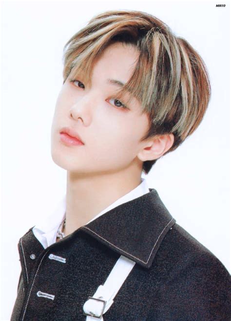 Foto Park Jisung NCT DREAM di 2020 | Selebritas, Nct, Gadis korea