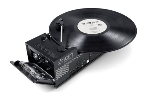 Ultra-Portable Vinyl USB Turntable For The Retro Traveler