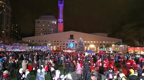 Mississauga residents can gather at Celebration Square for Christmas ...