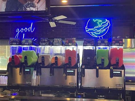 “Game Over” Arcade, Bar/Restaurant Now Open In Alton | RiverBender.com