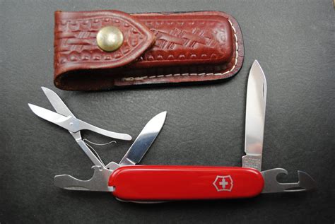 Vintage Victorinox Swiss Army Knife -Old Traveller model with leather ...