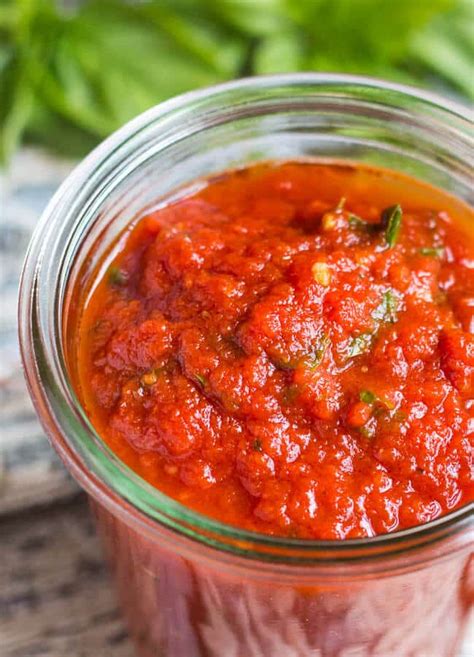 Kitchen Basics: How To Make The Best Pizza Sauce