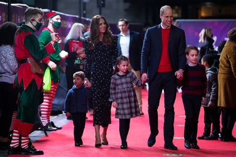 Kate Middleton Wearing Navy Dress With Kids on Red Carpet | POPSUGAR ...